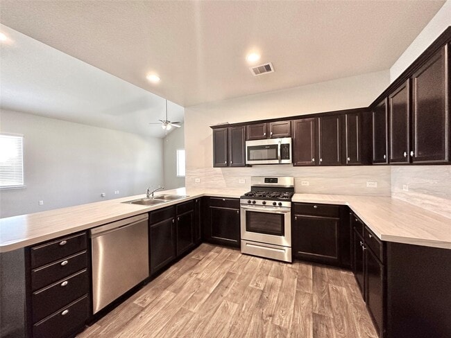 Building Photo - 5410 Pembrokeshire Cir