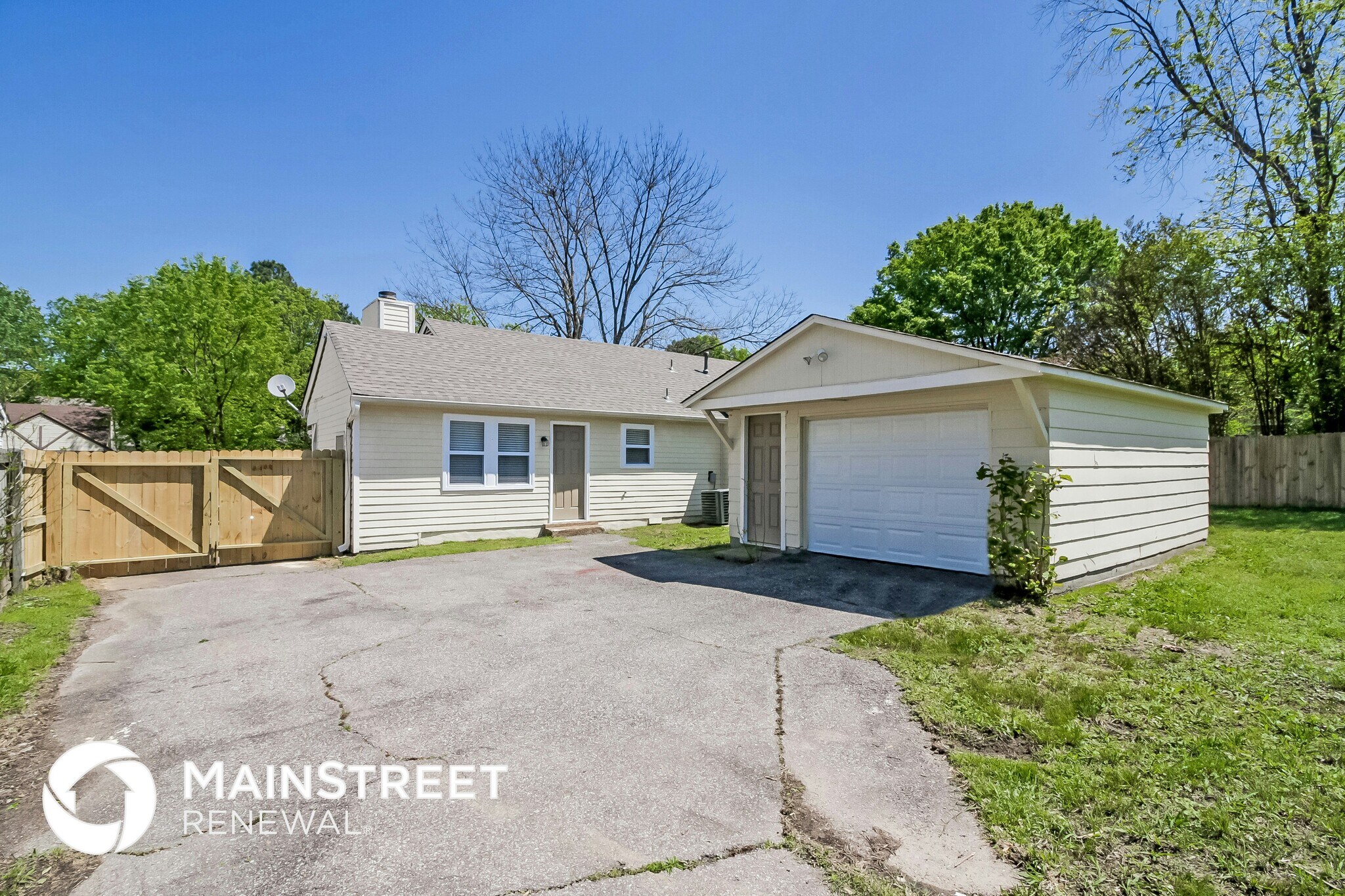 Building Photo - 4359 Crescent Park Dr