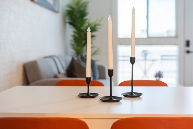 Building Photo - Venture on 16th