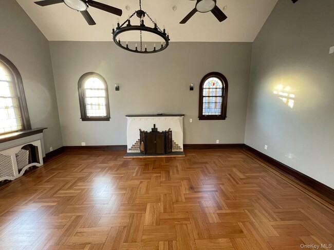 Building Photo - 45 W Penn St