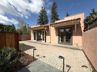 Building Photo - Newly Remodeled Cottage in Crescent Park A...