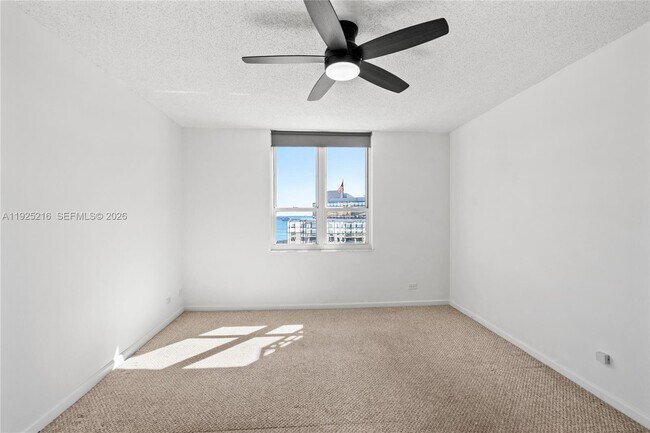 Building Photo - 701 Brickell Key Blvd