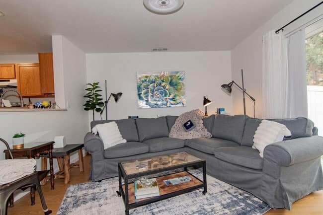 Building Photo - 2030 Brookhurst St