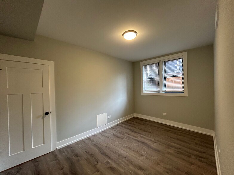 Building Photo - 1128 Maple Ave