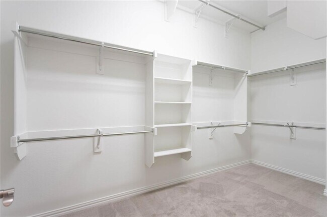 Building Photo - 7209 Huckleberry Dr