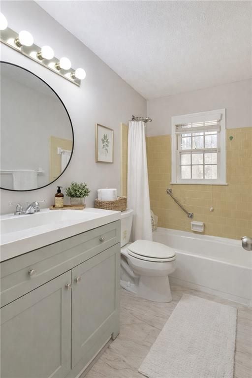 Building Photo - 390 Tidwell Rd