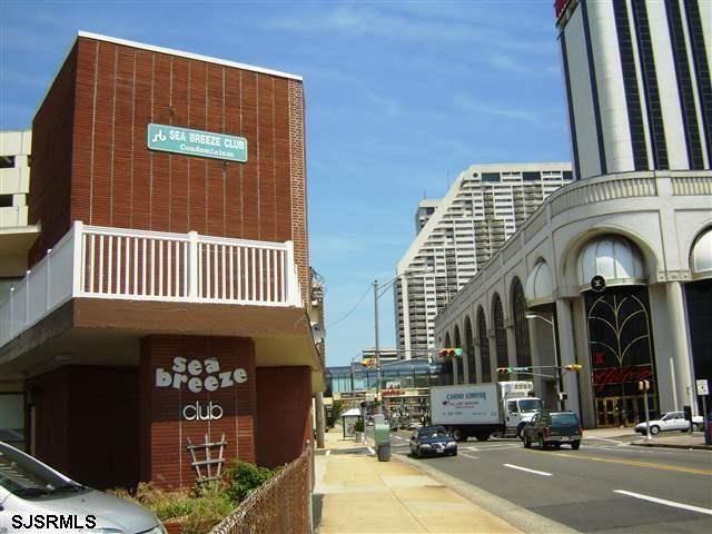 Building Photo - 3501 Pacific Ave