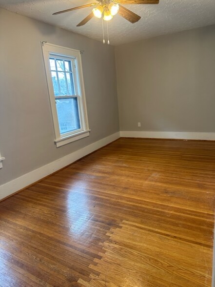 Building Photo - 37 Vick Park B