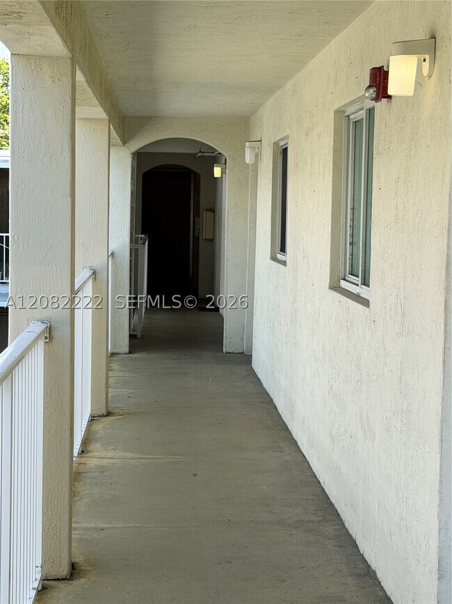 Building Photo - 695 SW 11th St