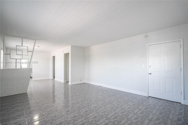 Building Photo - 320 84th St