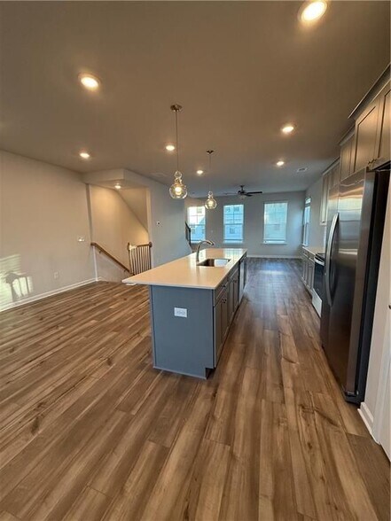 Building Photo - 3203 Bateman Drive SE