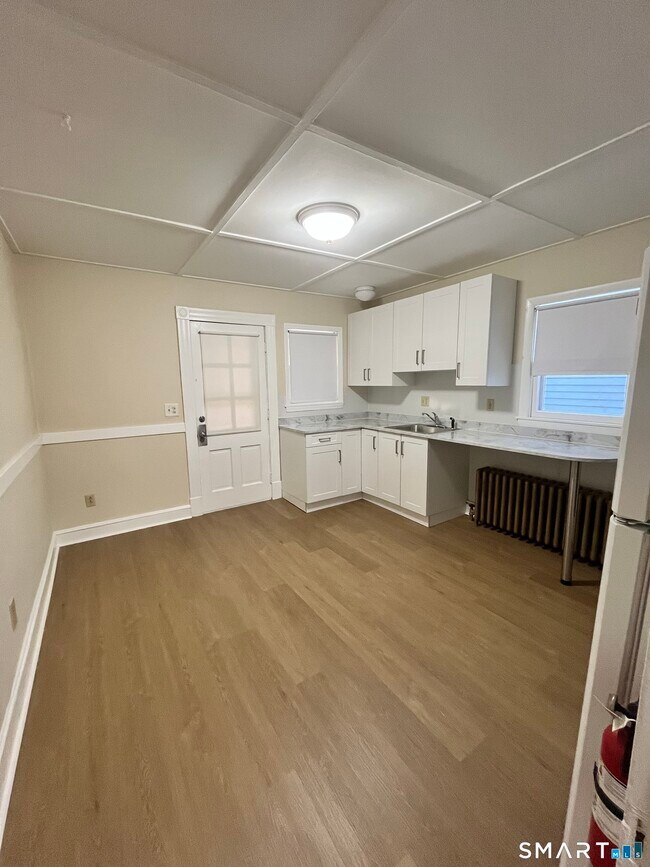 Building Photo - 17 Park Pl