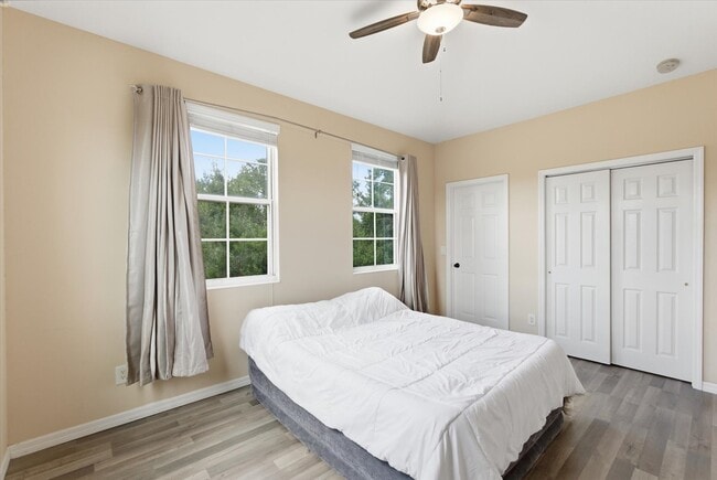 Building Photo - 964 Sombra St