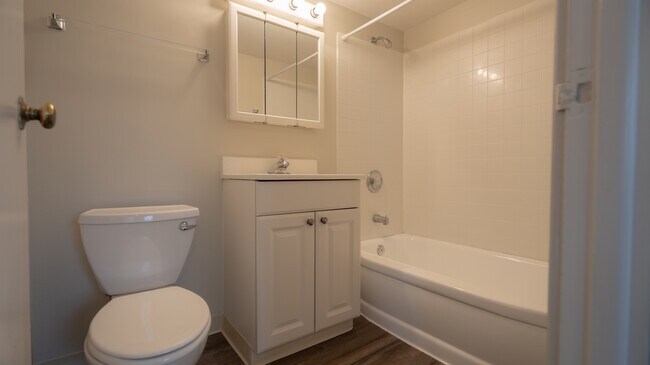 Bathroom - 140 N Washington St