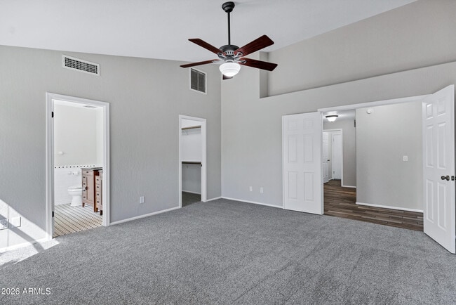 Building Photo - 4315 E Rocky Slope Dr