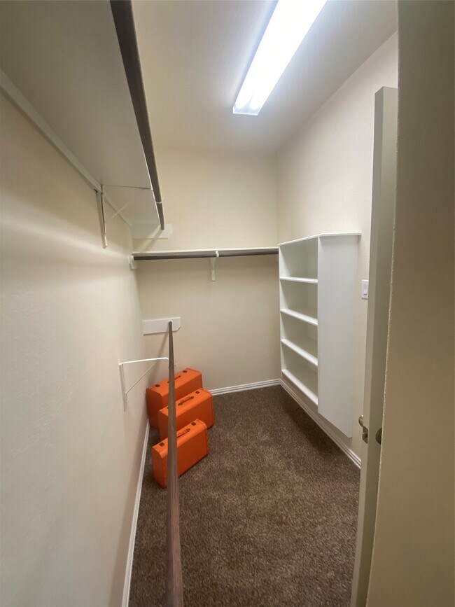 Building Photo - 22810 Highland Bluff Ln