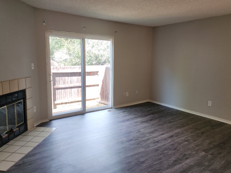 Building Photo - 2333 Lexington Village Ln