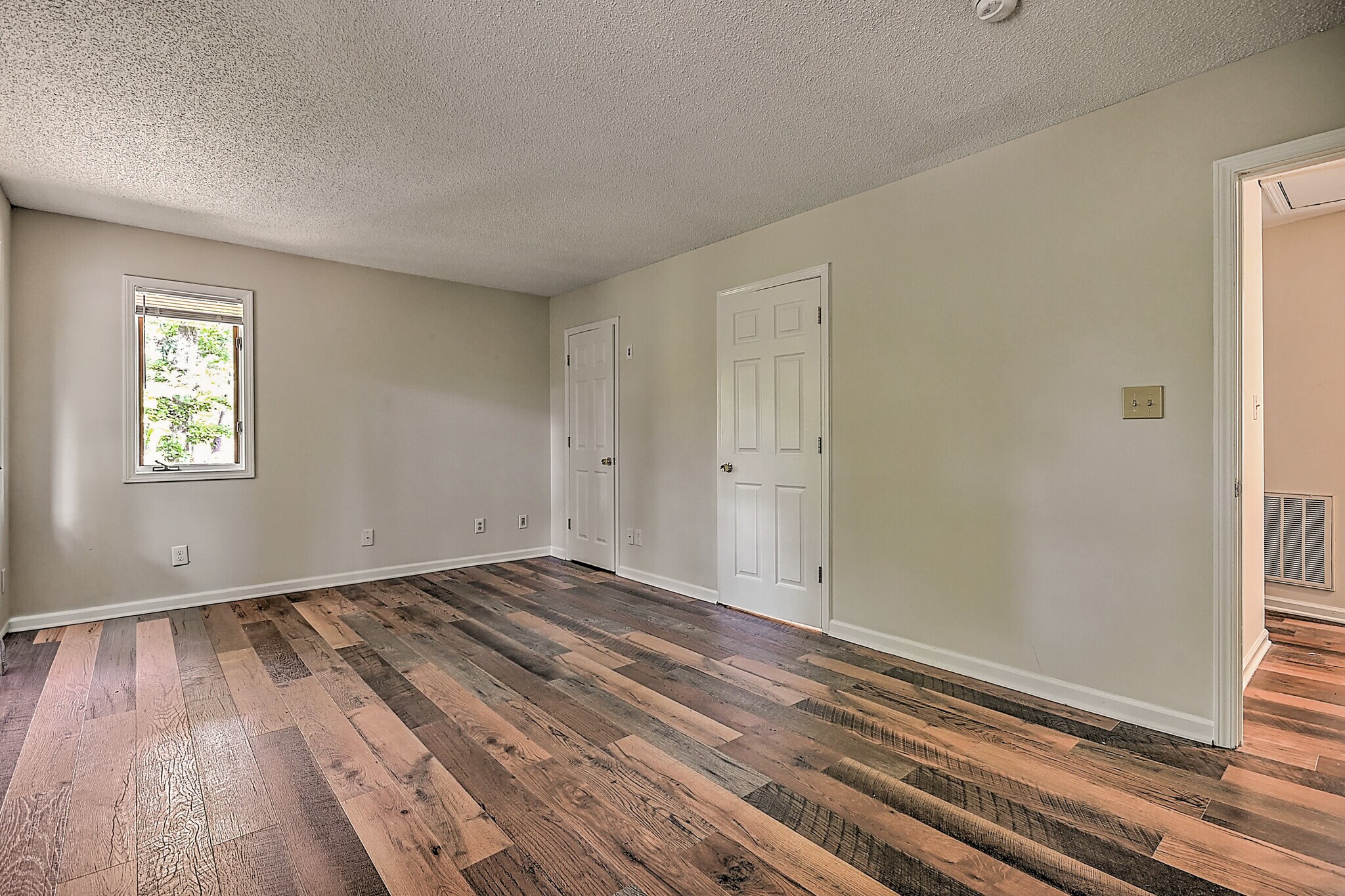 Building Photo - 208 Dean St