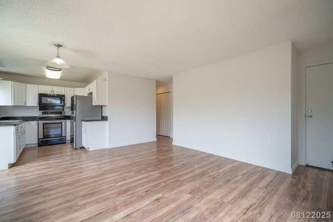 Building Photo - 2br/1ba/2pkg Townhouse in Mililani