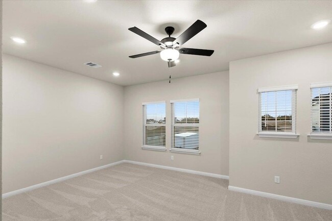 Building Photo - 5900 Whisper Creek Dr