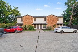 Building Photo - 3301 Aurora St