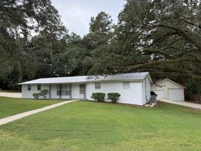 Building Photo - 1601 Salmon Dr