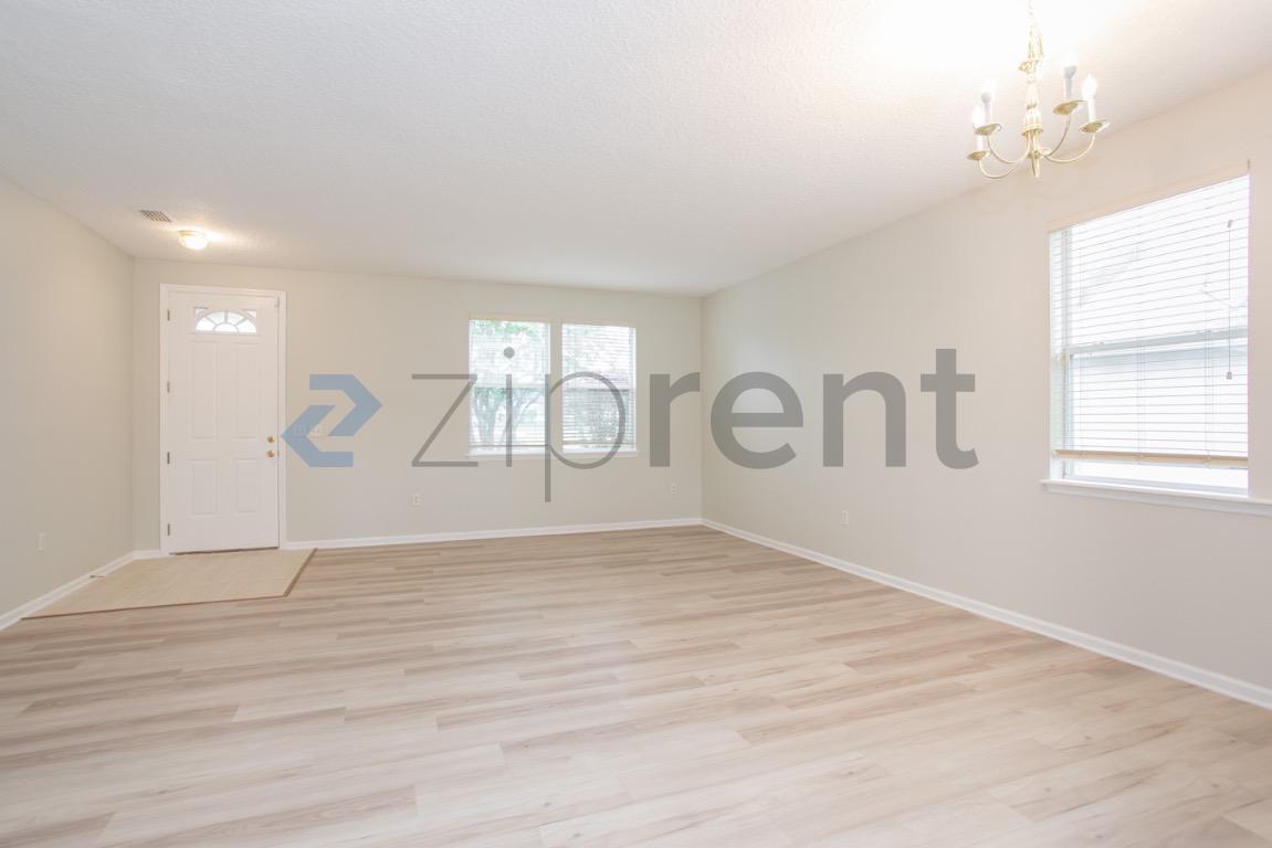 Building Photo - Unit