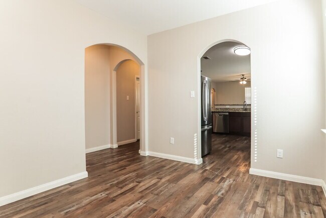 Building Photo - 341 Soap Tree Dr