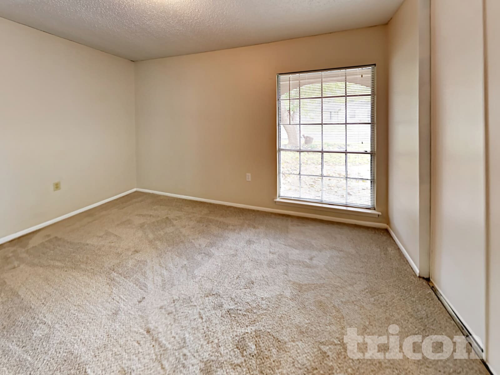 Building Photo - 5815 Brambletree St