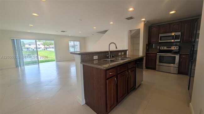 Building Photo - 5910 Royal -