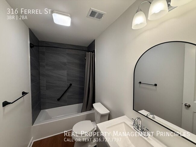 Building Photo - 316 Ferrel St