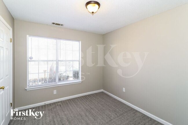 Building Photo - 5539 Lacey Cove