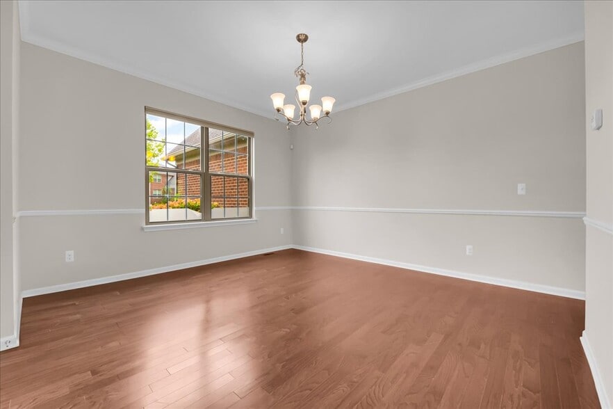 Building Photo - 41761 Steinbeck Gln