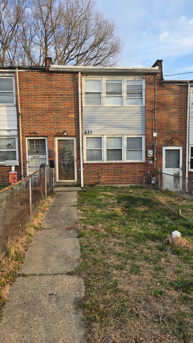 Building Photo - 437 Caledonia Ave