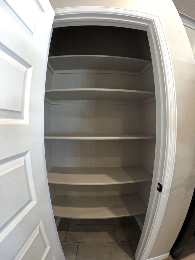 Building Photo - 3729 Santa Clarita Ave