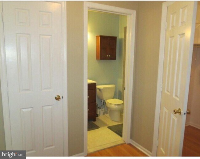 Building Photo - 526 Willow Turn