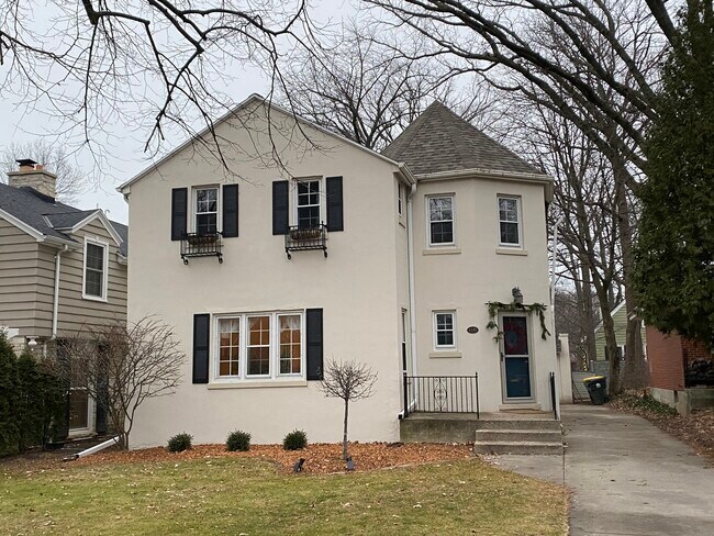 Primary Photo - 4346 N Ardmore Ave