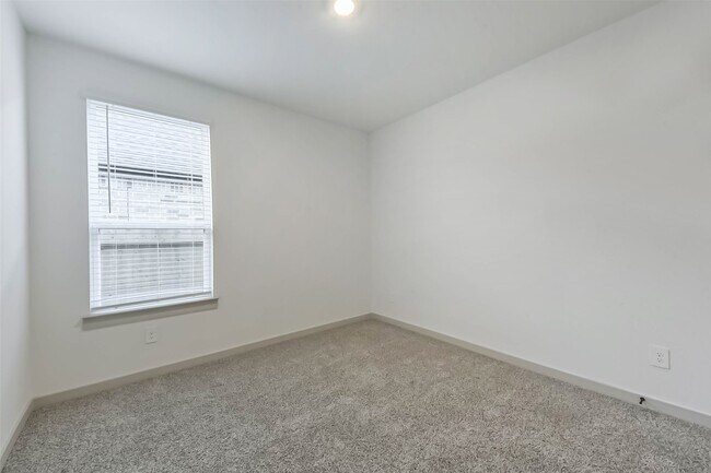 Building Photo - 3413 Daily Harvest Dr