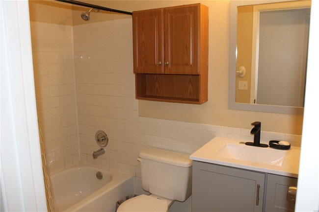 Building Photo - 12823 Calamaide Ct