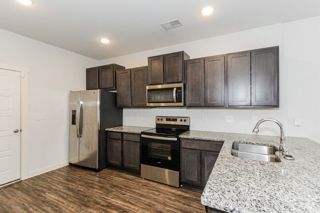 Building Photo - 5520 Cathwick Dr