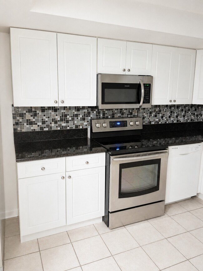 Building Photo - 3870 Mission Dr