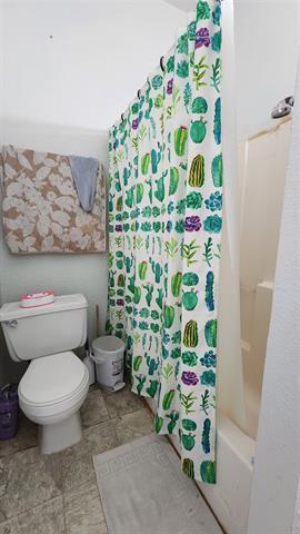 Building Photo - 145 N Kealy Ave