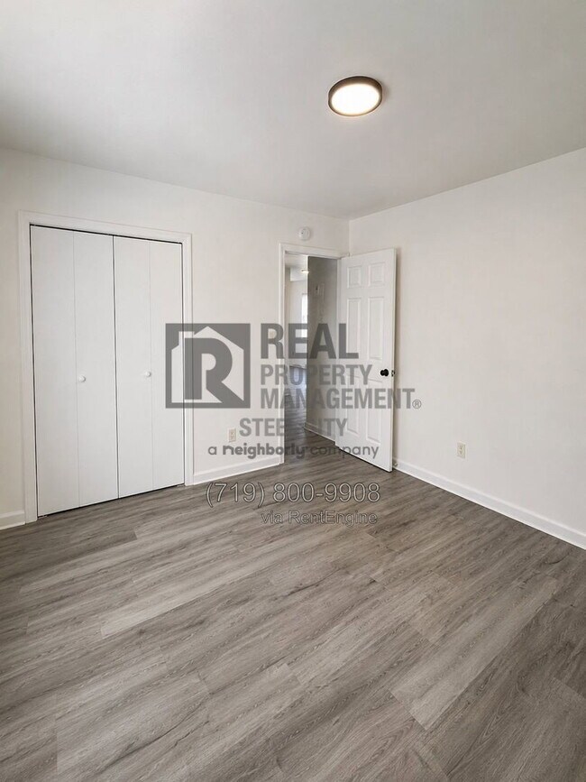 Building Photo - 1611 W 20th St