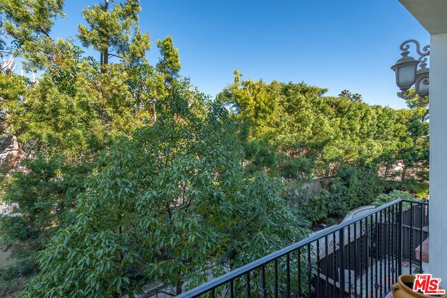 Building Photo - 1619 Artesia Blvd