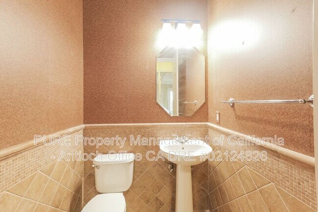 Building Photo - 2340 Indian Springs Dr