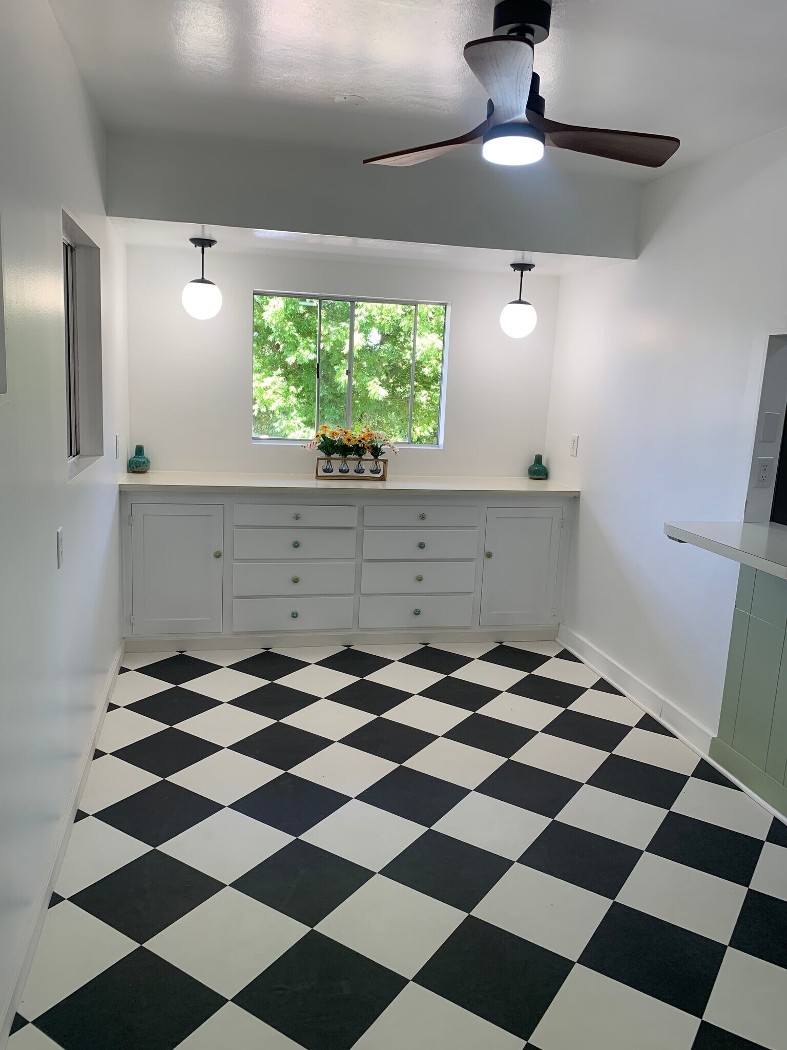 Building Photo - 9080 Santa Lucia Rd