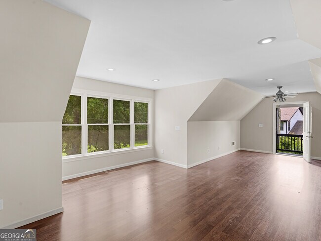 Building Photo - 1695 Whitley Rd