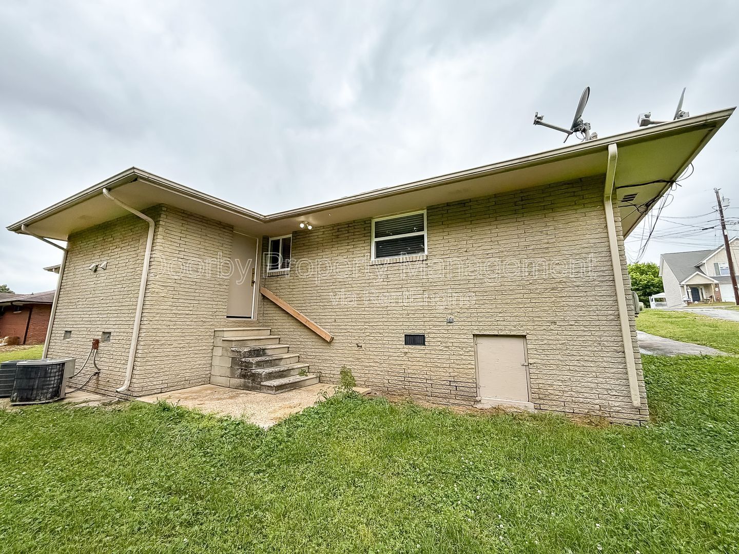 Building Photo - 7490 Austin Dr