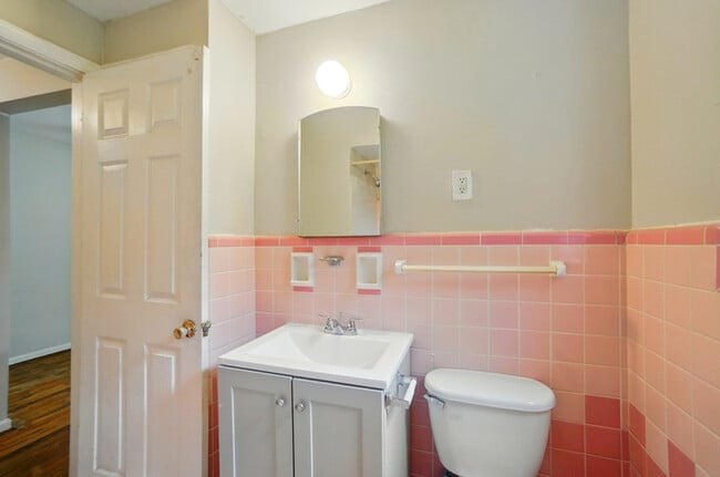 Building Photo - 3919 E Gatewood Ln