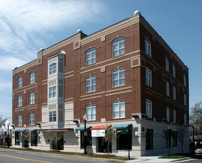 Building Photo - The Kingston